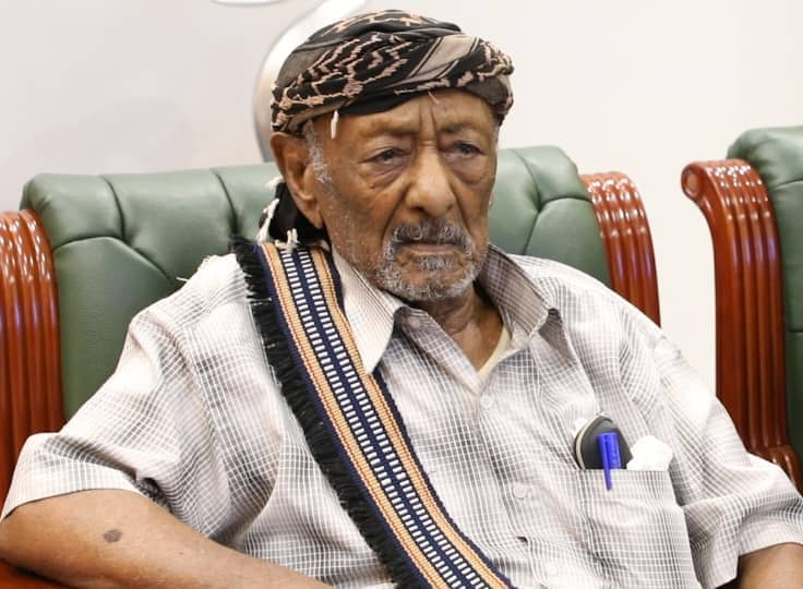 محافظ حضرموت يثمّن تضحيات المناضل اللواء عمر أحمد النوحي محافظ حضرموت يثمّن تضحيات المناضل اللواء عمر أحمد النوحي