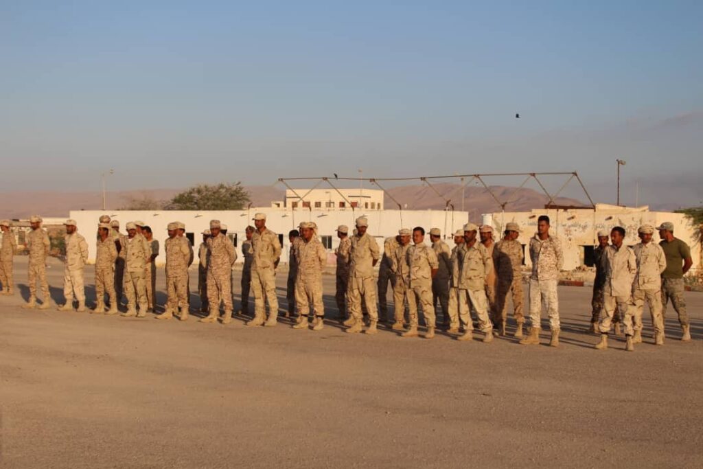 قائد المنطقة العسكرية الثانية يستهل نزولاته الميدانية بزيارة قيادة لواء الأحقاف قائد المنطقة العسكرية الثانية يستهل نزولاته الميدانية بزيارة قيادة لواء الأحقاف