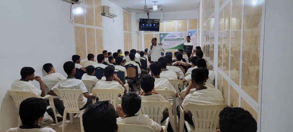 مركز الدراسات البيئية والموارد المائية بجامعة حضرموت يواصل نزولات الميدانية لمدارس 14 أكتوبر و المعارف الحديثة لتنفيذ المحاضرات التوعوية ضمن حملة التحذير من أضرار البلاستيك بتمويل من مؤسسة صلة للتنمية بالمكلا مركز الدراسات البيئية والموارد المائية بجامعة حضرموت يواصل نزولات الميدانية لمدارس 14 أكتوبر و المعارف الحديثة لتنفيذ المحاضرات التوعوية ضمن حملة التحذير من أضرار البلاستيك بتمويل من مؤسسة صلة للتنمية بالمكلا