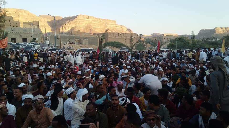 مدينة عينات التاريخية تحتفل بعودة رجال القناصة "شاهد الصور" مدينة عينات التاريخية تحتفل بعودة رجال القناصة "شاهد الصور"