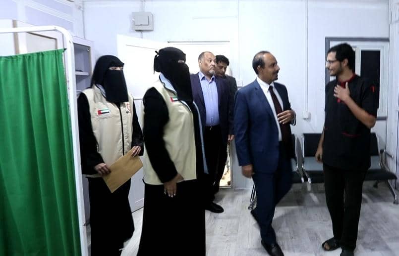 برعاية وحضور محافظ حضرموت بن ماضي.. هيئة الهلال الأحمر الإماراتي تدشن العمل بمركز المحور الطبي بربوة خلف بعد إعادة ترميمه وتأهيله برعاية وحضور محافظ حضرموت بن ماضي.. هيئة الهلال الأحمر الإماراتي تدشن العمل بمركز المحور الطبي بربوة خلف بعد إعادة ترميمه وتأهيله