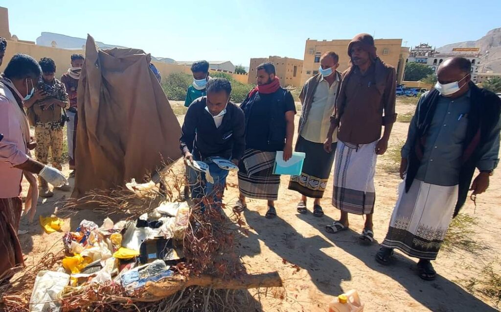 اتلاف كمية من مادة الحشيش المخدر في مدينة سيئون "شاهد الصور" اتلاف كمية من مادة الحشيش المخدر في مدينة سيئون "شاهد الصور"