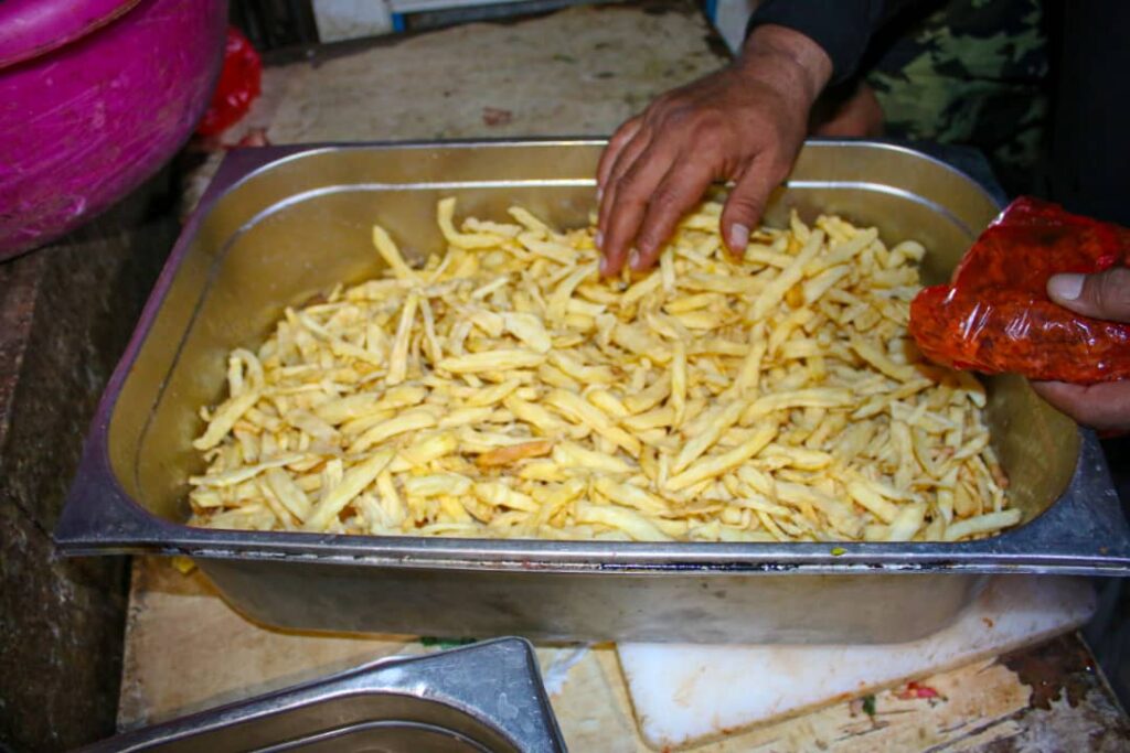 بتوجهيات المدير العام لمكتب وزارة الأشغال العامة والطرق بساحل حضرموت بتوجهيات المدير العام لمكتب وزارة الأشغال العامة والطرق بساحل حضرموت