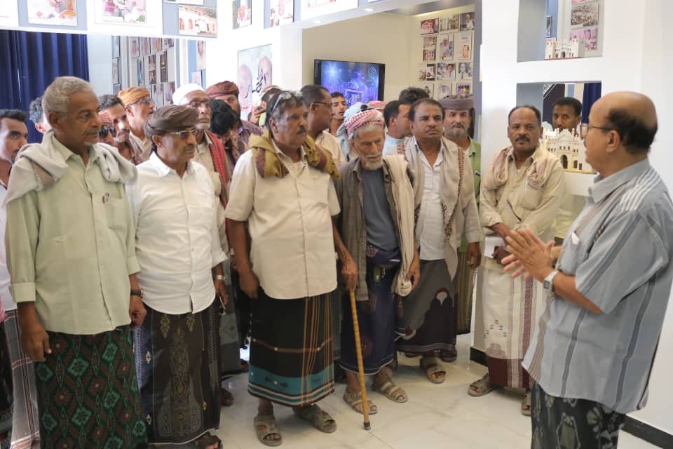 برعاية الشيخ عمرو بن حبريش العلييفعالية وفائية في ذكرى الشاعر الكبير الراحل حسين المحضار الـ 24 "شاهد الصـور" برعاية الشيخ عمرو بن حبريش العلييفعالية وفائية في ذكرى الشاعر الكبير الراحل حسين المحضار الـ 24 "شاهد الصـور"