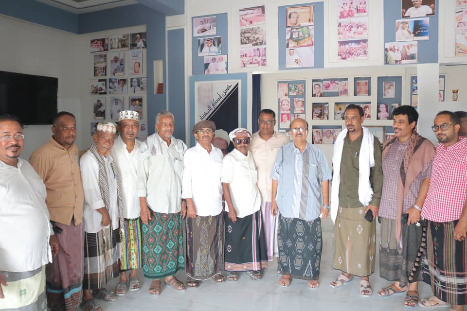 برعاية الشيخ عمرو بن حبريش العلييفعالية وفائية في ذكرى الشاعر الكبير الراحل حسين المحضار الـ 24 "شاهد الصـور" برعاية الشيخ عمرو بن حبريش العلييفعالية وفائية في ذكرى الشاعر الكبير الراحل حسين المحضار الـ 24 "شاهد الصـور"