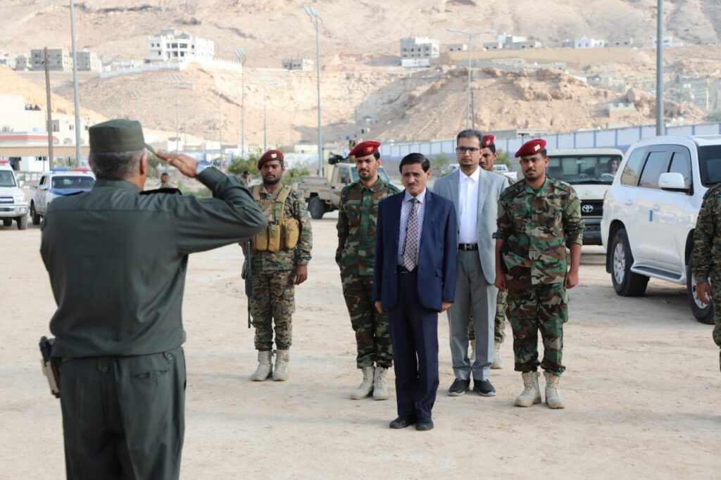 البحسني يؤكد أهمية دور أجهزة الأمن والشرطة في حفظ الأمن والاستقرار وبناء المجتمع وتعزيز التنمية البحسني يؤكد أهمية دور أجهزة الأمن والشرطة في حفظ الأمن والاستقرار وبناء المجتمع وتعزيز التنمية