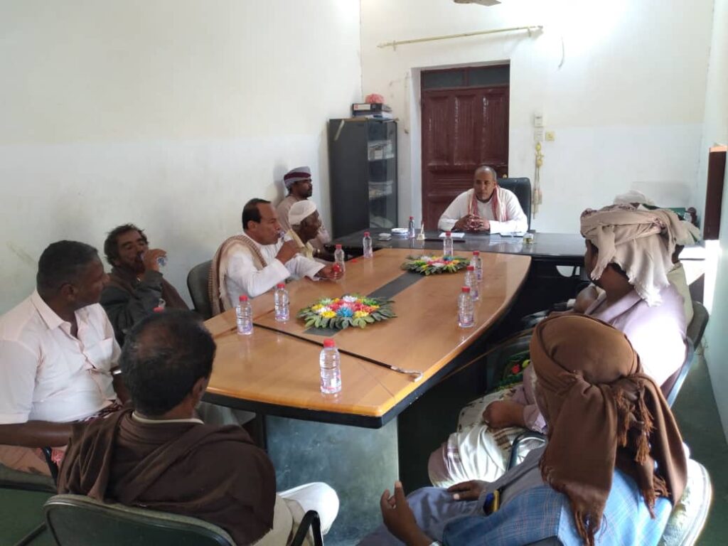 مدير عام مديرية السوم يستقبل وفد مقادمة الحوف ومالكي الهجن في مطلع زيارة نبي الله هود عليه السلام للعام 1445 هجرية مدير عام مديرية السوم يستقبل وفد مقادمة الحوف ومالكي الهجن في مطلع زيارة نبي الله هود عليه السلام للعام 1445 هجرية