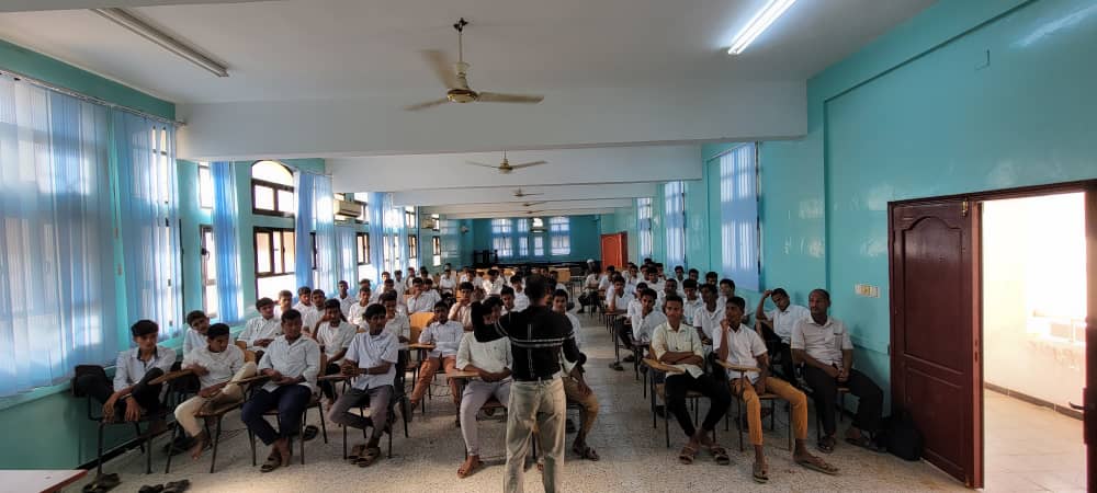 مركز الدراسات البيئية والموارد المائية بجامعة حضرموت يختتم المحاضرات التوعوية بمدارس التعليم الأساسي والثانوي ضمن حملة التحذير من أضرار البلاستيك بتمويل من مؤسسة صلة للتنمية بالمكلا مركز الدراسات البيئية والموارد المائية بجامعة حضرموت يختتم المحاضرات التوعوية بمدارس التعليم الأساسي والثانوي ضمن حملة التحذير من أضرار البلاستيك بتمويل من مؤسسة صلة للتنمية بالمكلا