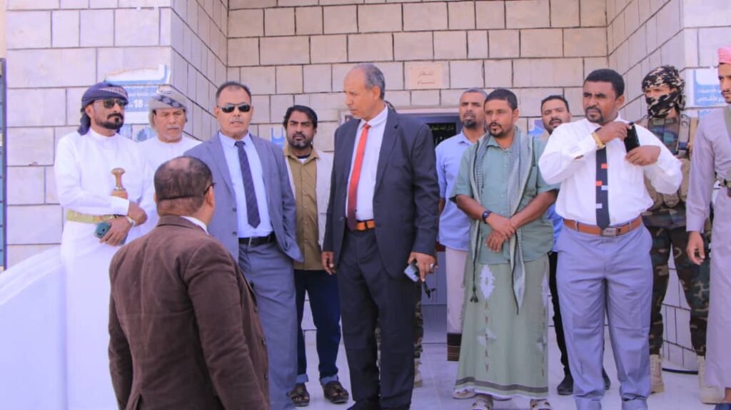 الوكيل العامري يفتتح 11 مشروع تنموي بمديرية السوم الوكيل العامري يفتتح 11 مشروع تنموي بمديرية السوم