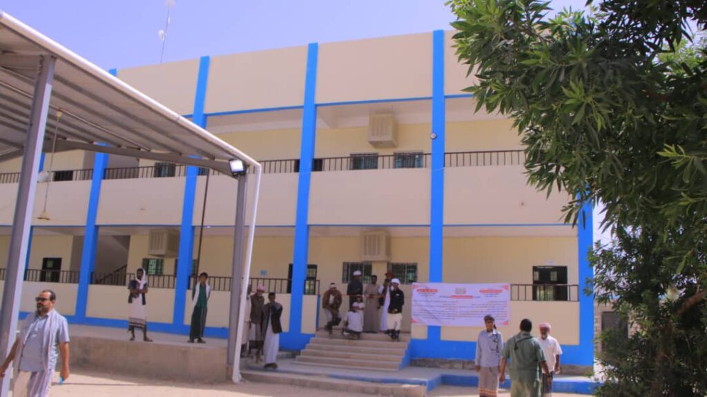 الوكيل العامري يفتتح 11 مشروع تنموي بمديرية السوم الوكيل العامري يفتتح 11 مشروع تنموي بمديرية السوم