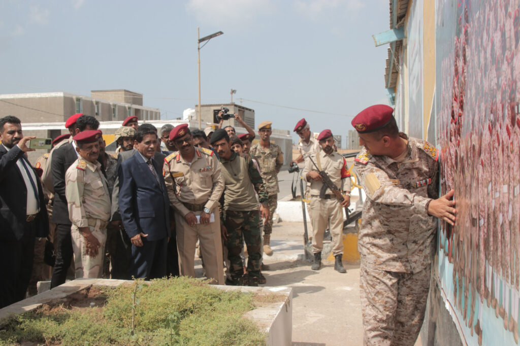 اللواء الركن البحسني يطلع على سير عملية التدريس بالكلية الحربية ومعهد الشهيد الثلايا لتأهيل القادة اللواء الركن البحسني يطلع على سير عملية التدريس بالكلية الحربية ومعهد الشهيد الثلايا لتأهيل القادة