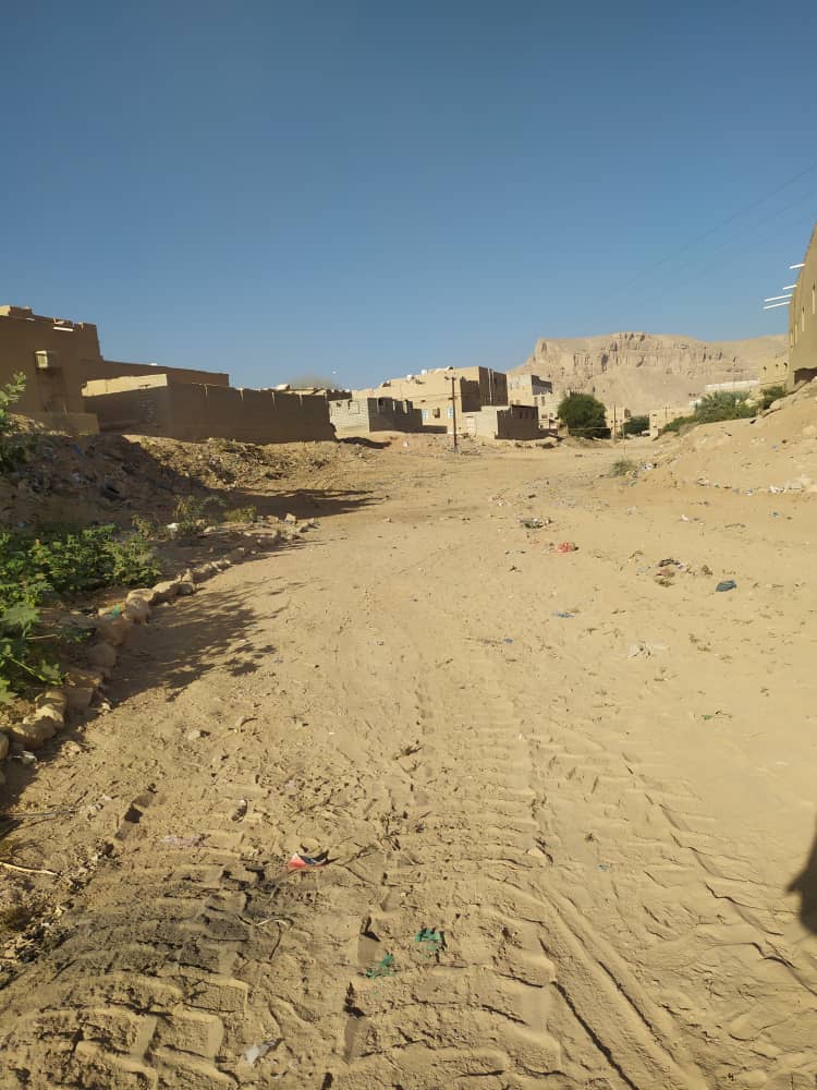 بتوجيهات مدير عام مديرية تريم .. وحدة النظافة والتحسين بالمديرية تقوم بتصفية مضمار سباق الهجن "شاهد الصور" بتوجيهات مدير عام مديرية تريم .. وحدة النظافة والتحسين بالمديرية تقوم بتصفية مضمار سباق الهجن "شاهد الصور"