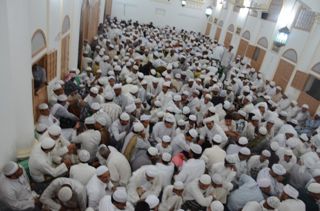 اختتام فعاليات زيارة نبي الله هود بحضرموت … أحد أكبر الموسم الدينية والتاريخية والسياحية في الوطن العربي المعروفة منذ مئات السنين … اختتام فعاليات زيارة نبي الله هود بحضرموت … أحد أكبر الموسم الدينية والتاريخية والسياحية في الوطن العربي المعروفة منذ مئات السنين …