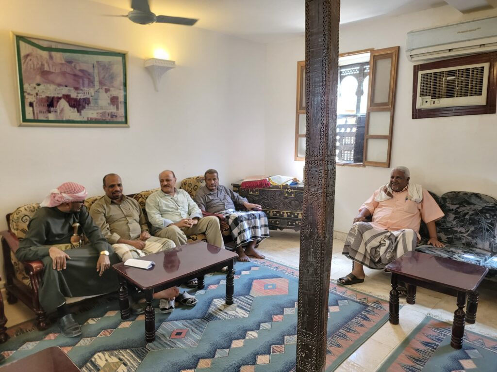 مدير عام شبام يستقبل الوفد المشارك في الندوة العلمية شبام في عهد ازدهارها التجاري مدير عام شبام يستقبل الوفد المشارك في الندوة العلمية شبام في عهد ازدهارها التجاري