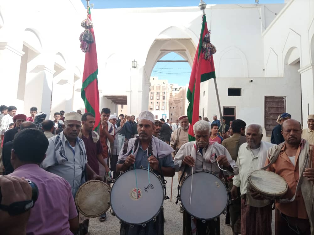 ( إدخلوها بسلام ٱمنين ) شبام تستقبل ضيوفها في عرسها الثقافي والتجاري والتراثي "شاه. الصور" ( إدخلوها بسلام ٱمنين ) شبام تستقبل ضيوفها في عرسها الثقافي والتجاري والتراثي "شاه. الصور"