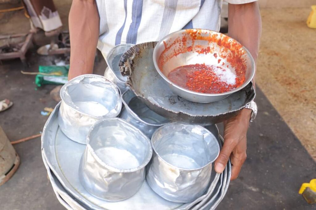 بحسب توجيهات المدير العام لمكتب وزارة الأشغال العامة والطرق بساحل حضرموت..نزول مفاجئ لمدير الإصحاح بالمحافظة لغيل باوزير وضبط مطاعم ومخبز مخالفين. "شاهد الصور" بحسب توجيهات المدير العام لمكتب وزارة الأشغال العامة والطرق بساحل حضرموت..نزول مفاجئ لمدير الإصحاح بالمحافظة لغيل باوزير وضبط مطاعم ومخبز مخالفين. "شاهد الصور"