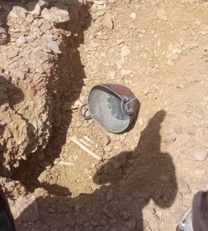 العثور على رفات جثة وبعض الأسلحة في مرتفعات دوعن العثور على رفات جثة وبعض الأسلحة في مرتفعات دوعن