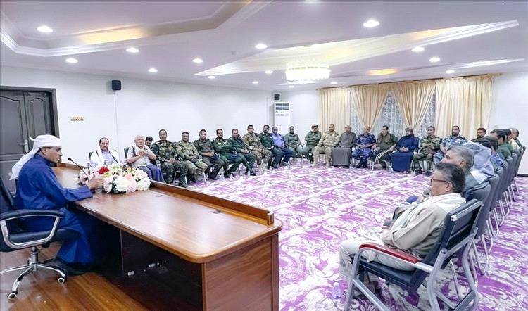 اللواء البحسني يشيد بالتضحيات التي قدمها رجال الأمن والشرطة بساحل حضرموت اللواء البحسني يشيد بالتضحيات التي قدمها رجال الأمن والشرطة بساحل حضرموت