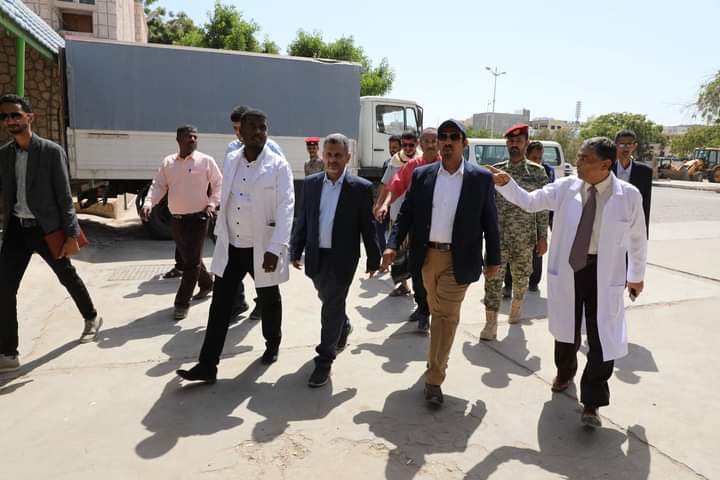 محافظ حضرموت يدشّن العمل بأجهزة طبية جديدة ويطلع على المخطط المستقبلي والتدخلات العاجلة بهيئة ابن سينا محافظ حضرموت يدشّن العمل بأجهزة طبية جديدة ويطلع على المخطط المستقبلي والتدخلات العاجلة بهيئة ابن سينا