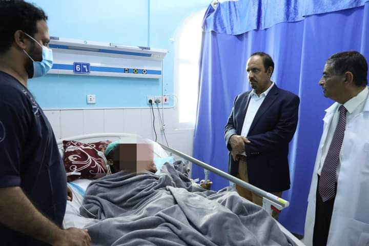 محافظ حضرموت يدشّن العمل بأجهزة طبية جديدة ويطلع على المخطط المستقبلي والتدخلات العاجلة بهيئة ابن سينا محافظ حضرموت يدشّن العمل بأجهزة طبية جديدة ويطلع على المخطط المستقبلي والتدخلات العاجلة بهيئة ابن سينا