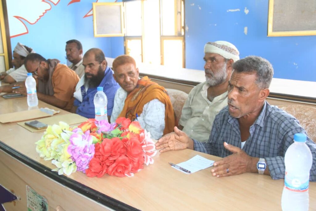 اجتماع طارئ لقيادات الجمعيات السمكية بحضرموت يقف أمام الشكوى الكيدية المقدمة ضدها ويصدر - بيان يؤكد رفض أي إجراءات تمس العمل التعاوني اجتماع طارئ لقيادات الجمعيات السمكية بحضرموت يقف أمام الشكوى الكيدية المقدمة ضدها ويصدر - بيان يؤكد رفض أي إجراءات تمس العمل التعاوني