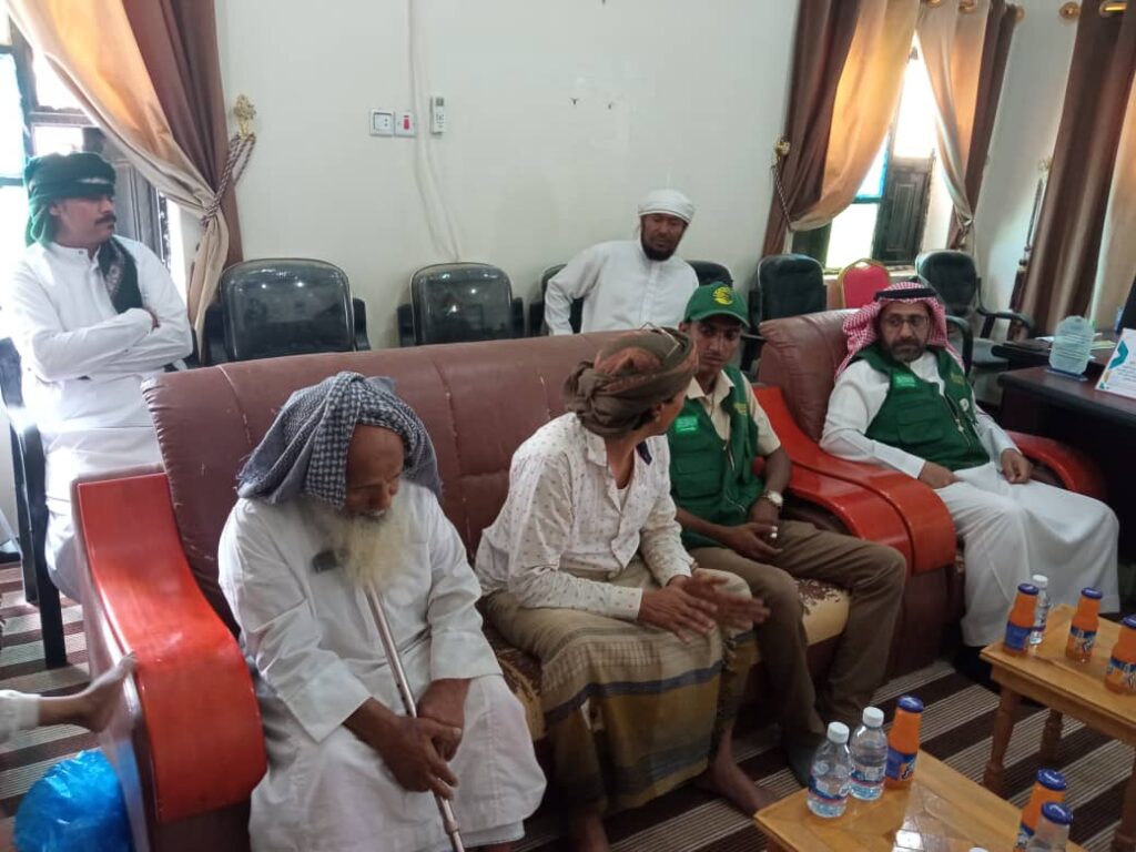 مدير عام مديرية رماه بحضرموت يلتقي ممثل مركز الملك سلمان للاعمال الانسانية ومندوب ائتلاف الخير مدير عام مديرية رماه بحضرموت يلتقي ممثل مركز الملك سلمان للاعمال الانسانية ومندوب ائتلاف الخير