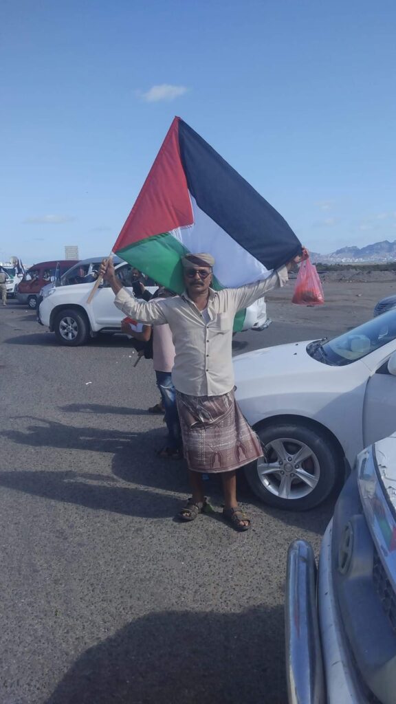 أسرة المعتقلين المخفيين قسراً أمان عبدالجبار وأسعد سكينة تناشد المجلس الإنتقالي الإفراج عنهما قبل حلول شهر رمضان أسرة المعتقلين المخفيين قسراً أمان عبدالجبار وأسعد سكينة تناشد المجلس الإنتقالي الإفراج عنهما قبل حلول شهر رمضان