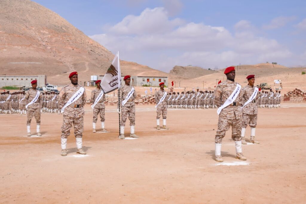 عضو مجلس القيادة الرئاسي البحسني يشهد حفل تخرّج الدفعة التاسعة استجداد بلواء النخبة الحضرمي عضو مجلس القيادة الرئاسي البحسني يشهد حفل تخرّج الدفعة التاسعة استجداد بلواء النخبة الحضرمي