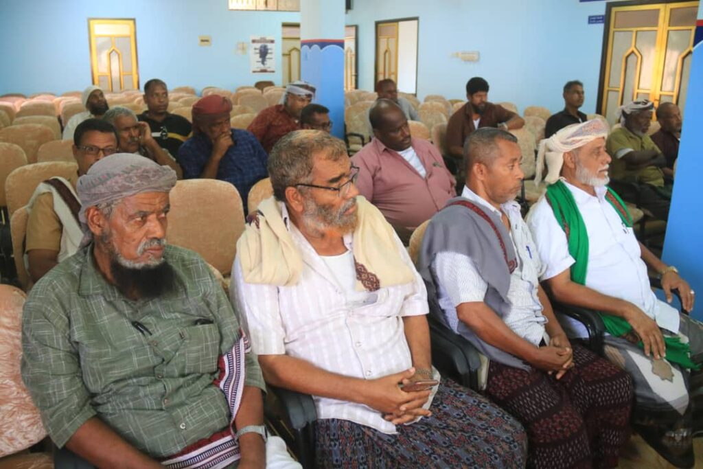 اجتماع طارئ لقيادات الجمعيات السمكية بحضرموت يقف أمام الشكوى الكيدية المقدمة ضدها ويصدر - بيان يؤكد رفض أي إجراءات تمس العمل التعاوني اجتماع طارئ لقيادات الجمعيات السمكية بحضرموت يقف أمام الشكوى الكيدية المقدمة ضدها ويصدر - بيان يؤكد رفض أي إجراءات تمس العمل التعاوني