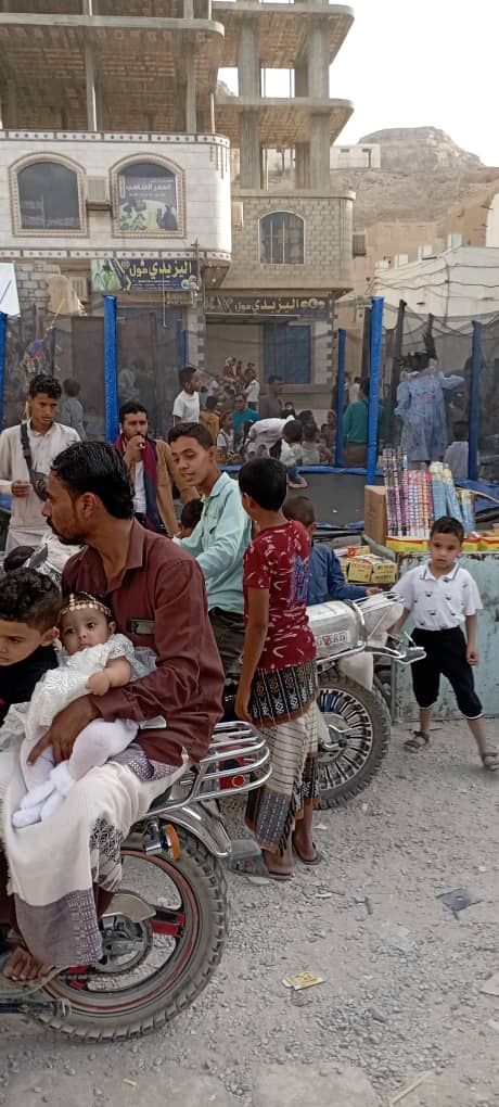 عدسة كاميرا تاربة اليوم تتجول في السوق الرمضاني في مدينة القطن في اليوم الثاني من شهر رمضان عدسة كاميرا تاربة اليوم تتجول في السوق الرمضاني في مدينة القطن في اليوم الثاني من شهر رمضان