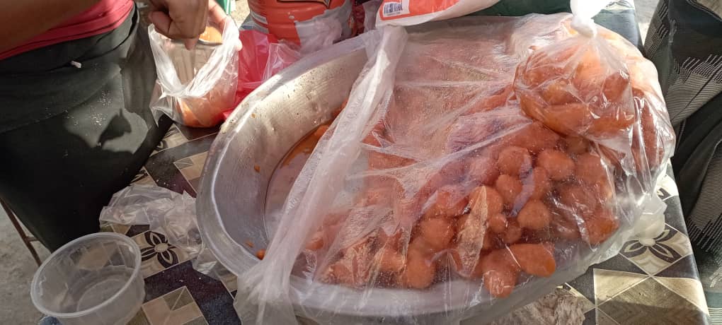 عدسة تاربه اليوم ترصد الحركة الشعبية في الأسواق الشعبية الحضرمية الرمضانيه في مدينة الشحر عدسة تاربه اليوم ترصد الحركة الشعبية في الأسواق الشعبية الحضرمية الرمضانيه في مدينة الشحر