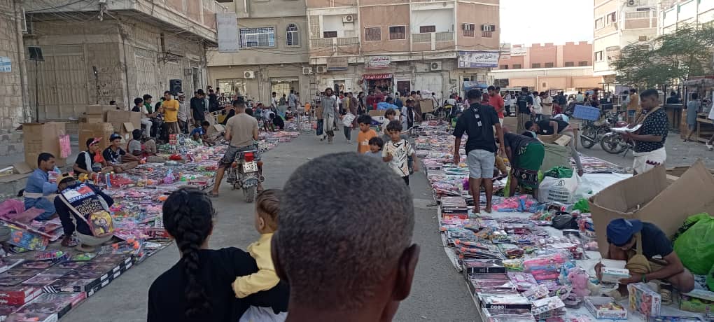 ليلة العاشر من رمضان المبارك ختم مسجد الشهداء بديس المكلا "عرس اجتماعي احتفالي تجتمع فيه القلوب وتعاد فيه الذكريات الرمضانية" - شاهد الصور ليلة العاشر من رمضان المبارك ختم مسجد الشهداء بديس المكلا "عرس اجتماعي احتفالي تجتمع فيه القلوب وتعاد فيه الذكريات الرمضانية" - شاهد الصور