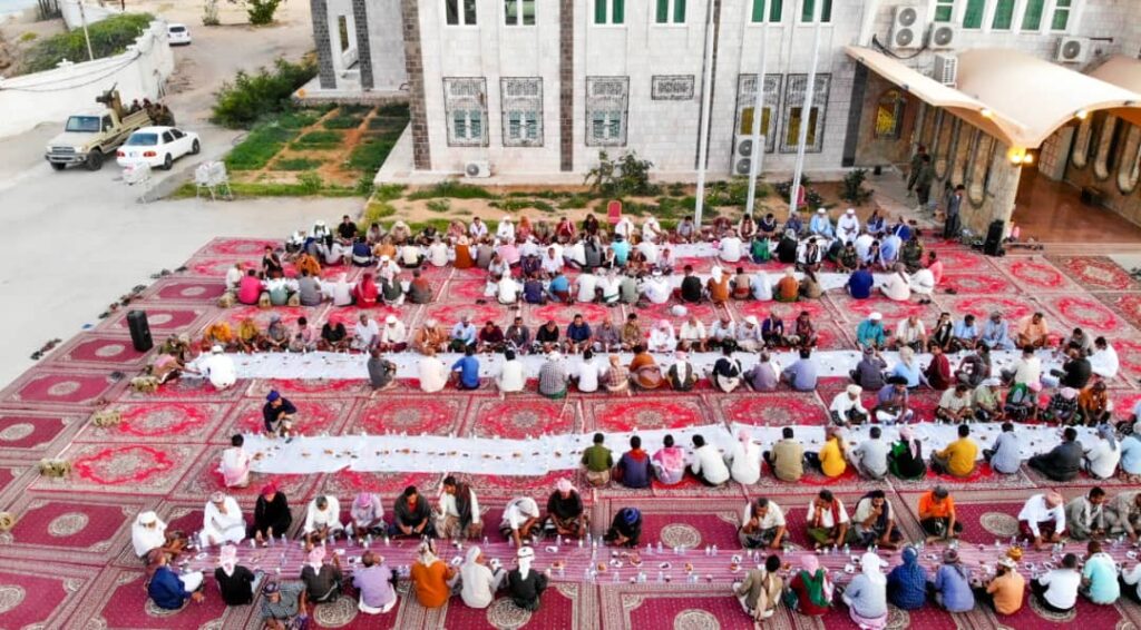 عضو مجلس القيادة البحسني يشيد بدور قبائل حضرموت في تحقيق التكافل الاجتماعي عضو مجلس القيادة البحسني يشيد بدور قبائل حضرموت في تحقيق التكافل الاجتماعي