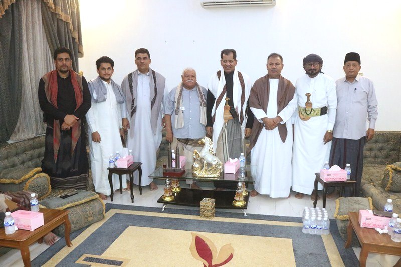 الشيخ يحيى باجري ينظم أمسية رمضانية ومأدبة إفطار في قصره العامر بمدينة بور التاريخية الشيخ يحيى باجري ينظم أمسية رمضانية ومأدبة إفطار في قصره العامر بمدينة بور التاريخية