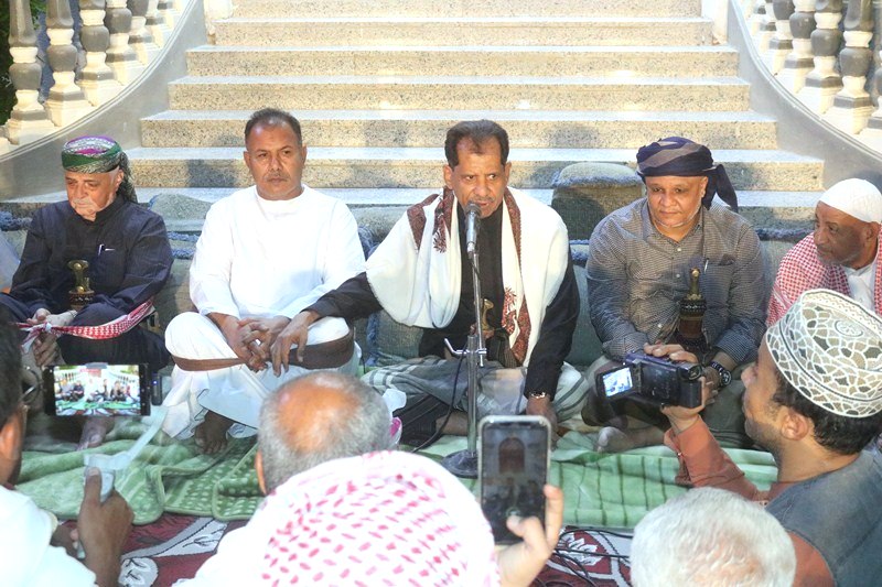الشيخ يحيى باجري ينظم أمسية رمضانية ومأدبة إفطار في قصره العامر بمدينة بور التاريخية الشيخ يحيى باجري ينظم أمسية رمضانية ومأدبة إفطار في قصره العامر بمدينة بور التاريخية