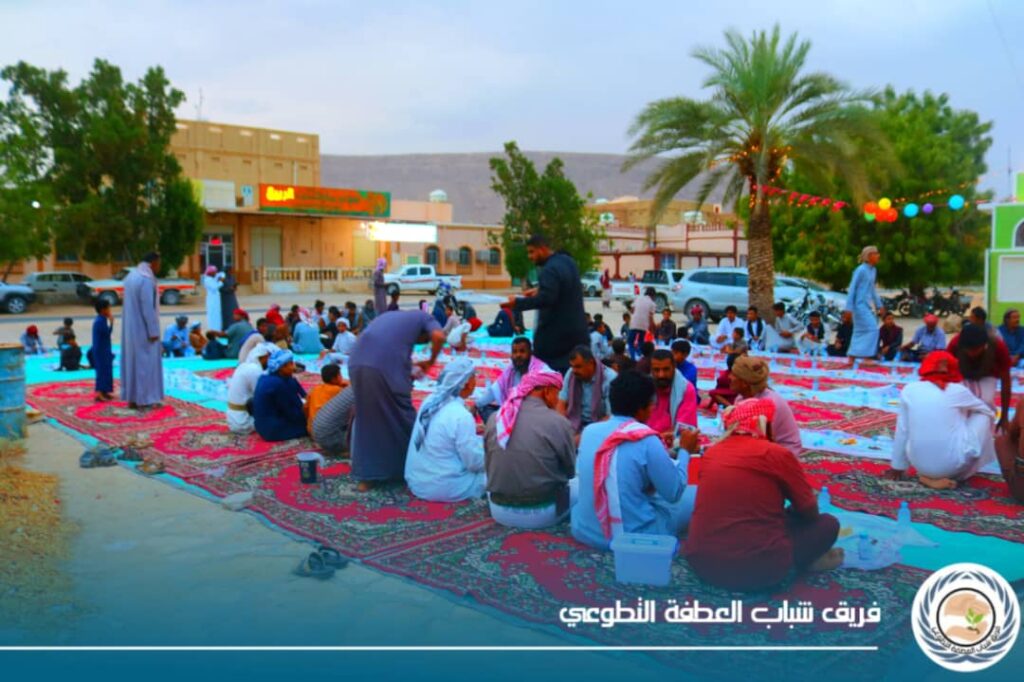 للعام الثاني على التوالي يقيم فريق شباب العطفة التطوعي بوادي سر مديرية القطن الإفطار السنوي للعام الثاني على التوالي يقيم فريق شباب العطفة التطوعي بوادي سر مديرية القطن الإفطار السنوي