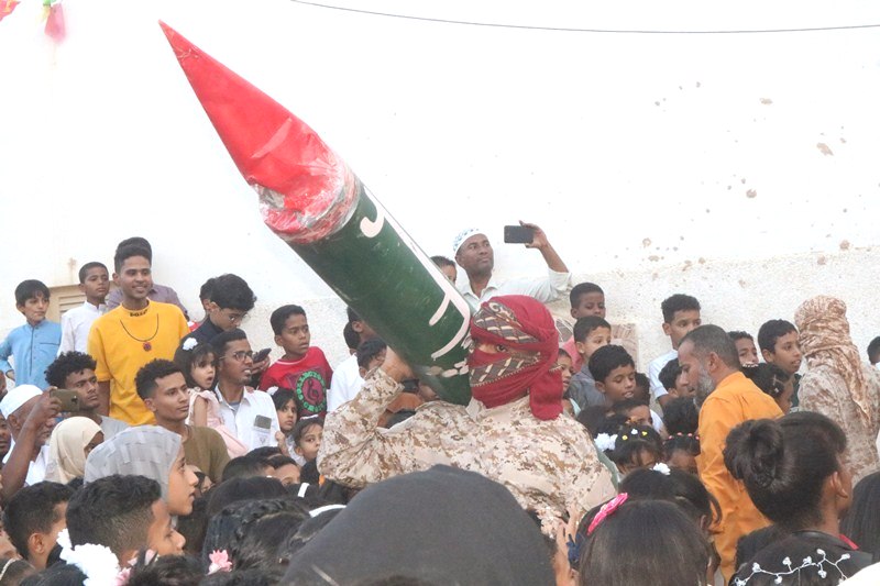 عروض شعبية وكرنفالية في ختايم ليلة 21 من رمضان في عدد من مساجد مدينة سيئون عروض شعبية وكرنفالية في ختايم ليلة 21 من رمضان في عدد من مساجد مدينة سيئون