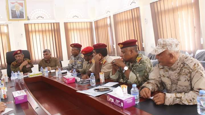 قائد المنطقة العسكرية الثانية يجتمع بالقادة العسكرين لمناقشة تحضيرات الذكرى الثامنة لتحرير ساحل حضرموت قائد المنطقة العسكرية الثانية يجتمع بالقادة العسكرين لمناقشة تحضيرات الذكرى الثامنة لتحرير ساحل حضرموت