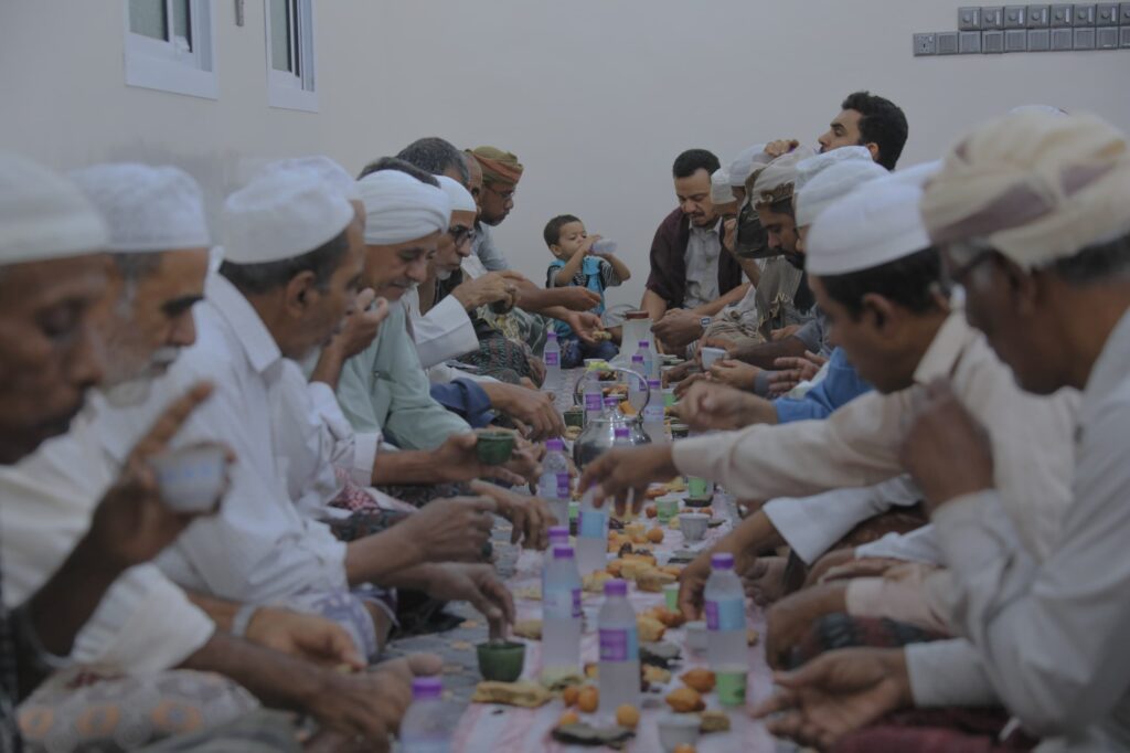 جور الجامع بالهجرين يقيم الإفطار الجماعي السنوي وتكريم الأوائل والمبرزين من أبناء الجور جور الجامع بالهجرين يقيم الإفطار الجماعي السنوي وتكريم الأوائل والمبرزين من أبناء الجور