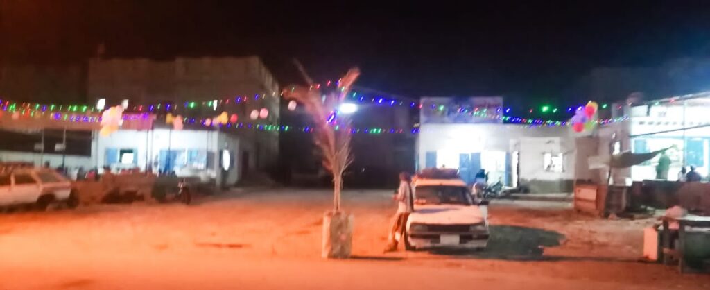 "بروم ميفع" .. مدينة بروم تظهر في حلة جميلة إبتهاجا بعيد الفطر المبارك "شاهد الصور" "بروم ميفع" .. مدينة بروم تظهر في حلة جميلة إبتهاجا بعيد الفطر المبارك "شاهد الصور"