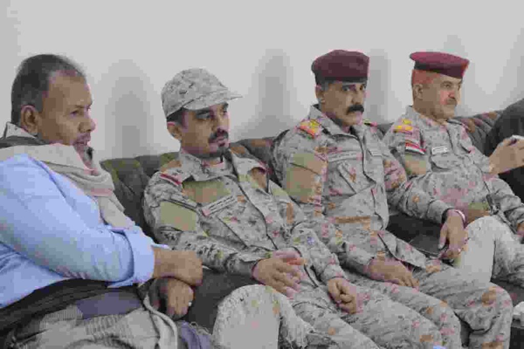العسكرية الاولى تحيي صلاة عيد الفطر وتقدم مكافأت مالية لعدد من الجنود والضباط العسكرية الاولى تحيي صلاة عيد الفطر وتقدم مكافأت مالية لعدد من الجنود والضباط
