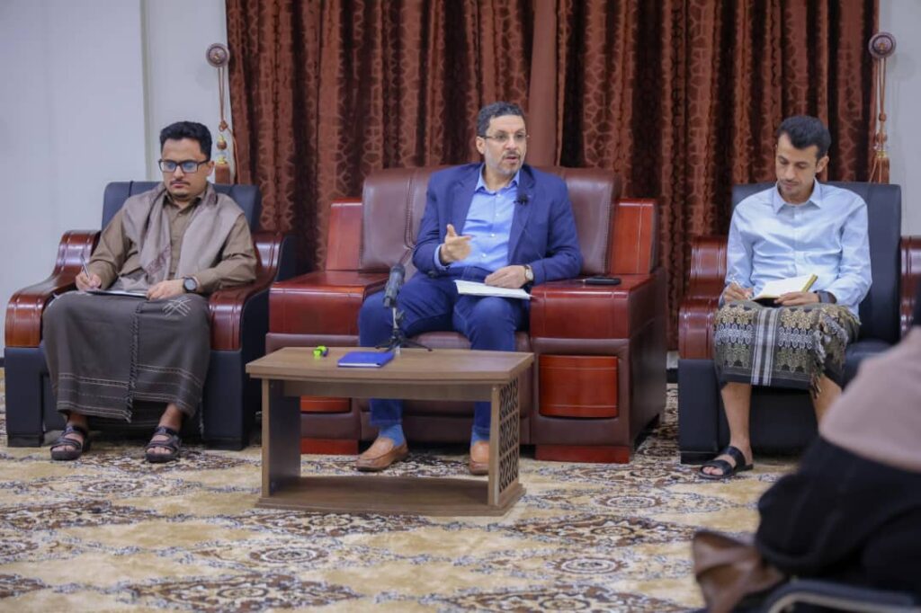 رئيس الوزراء يلتقي في المكلا نخبة من الشباب والنساء وقيادات منظمات المجتمع المدني رئيس الوزراء يلتقي في المكلا نخبة من الشباب والنساء وقيادات منظمات المجتمع المدني