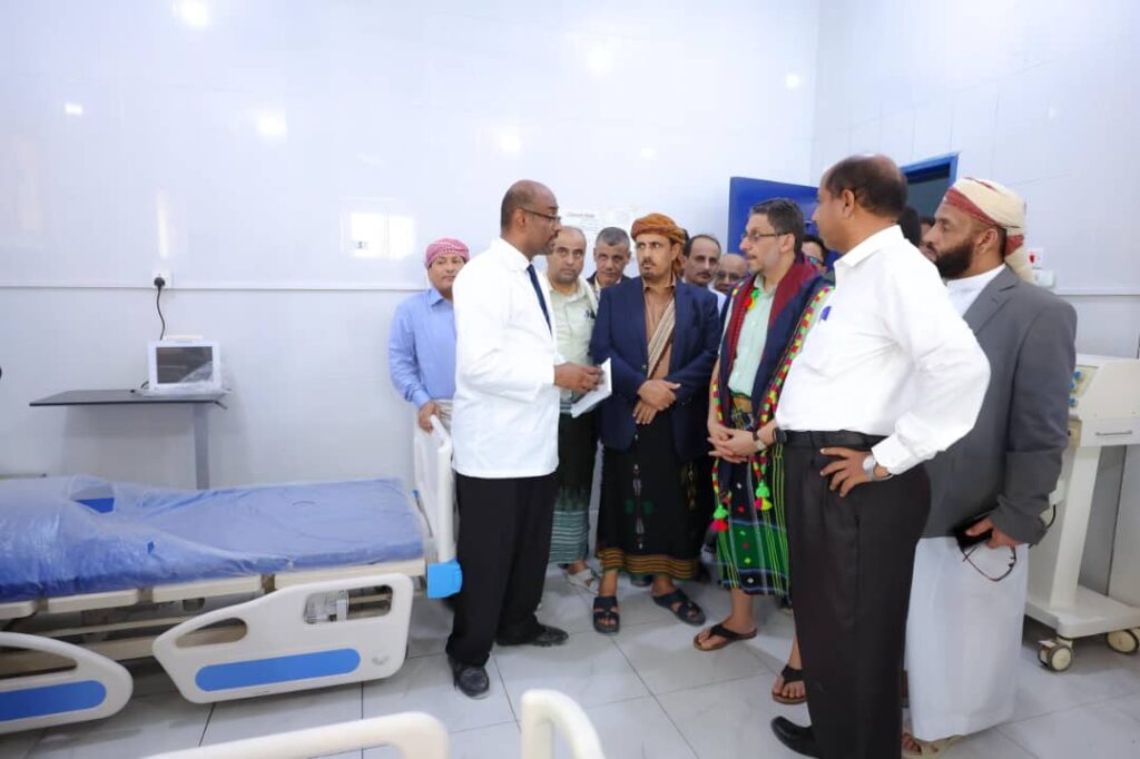 رئيس الوزراء يوجه برفع الموازنة التشغيلية لمستشفى غيل باوزير للارتقاء بخدماته الطبية رئيس الوزراء يوجه برفع الموازنة التشغيلية لمستشفى غيل باوزير للارتقاء بخدماته الطبية