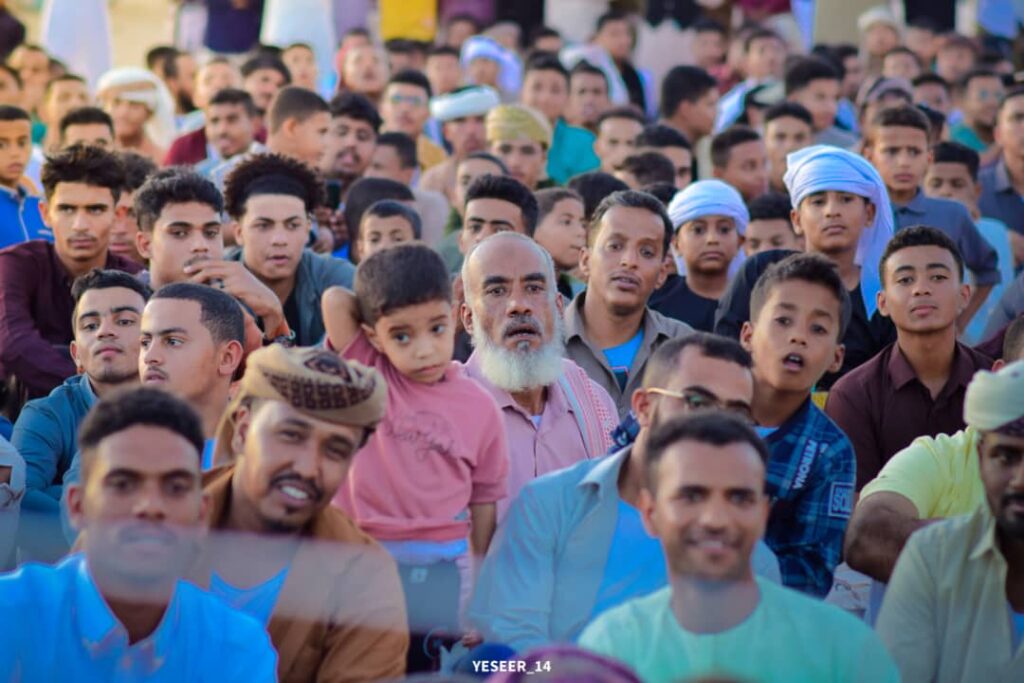 قريو تقدم مهرجان عيدي يشهد حضور كبير في ضل عدم وجود المنتزهات العيدية بمديرية شبام . قريو تقدم مهرجان عيدي يشهد حضور كبير في ضل عدم وجود المنتزهات العيدية بمديرية شبام .