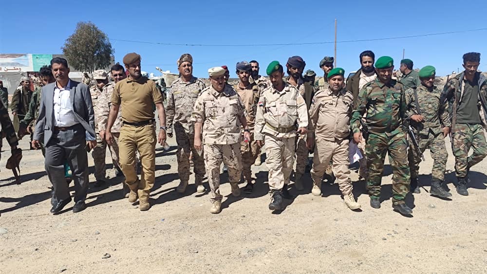 بتوجيهات من وزير الدفاع لجان رفيعة تتفقد ابطال القوات المسلحة في جبهات القتال "صور" بتوجيهات من وزير الدفاع لجان رفيعة تتفقد ابطال القوات المسلحة في جبهات القتال "صور"
