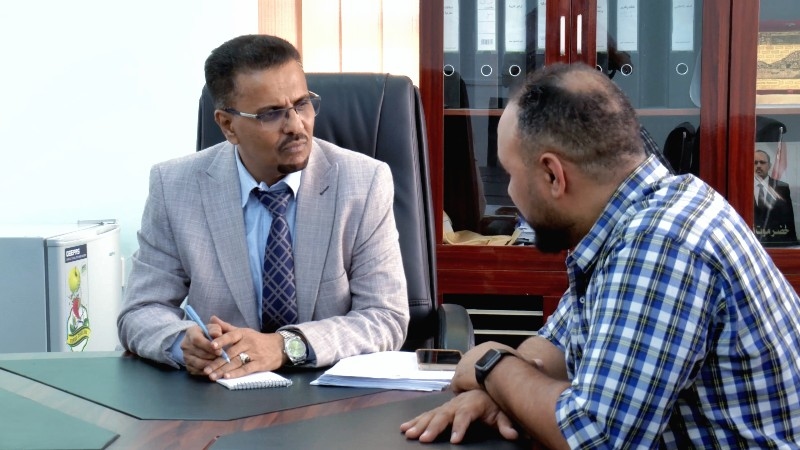 الأمين العام للمجلس المحلي بحضرموت يلتقي منظّمي مختبر الابتكار الاجتماعي الأمين العام للمجلس المحلي بحضرموت يلتقي منظّمي مختبر الابتكار الاجتماعي