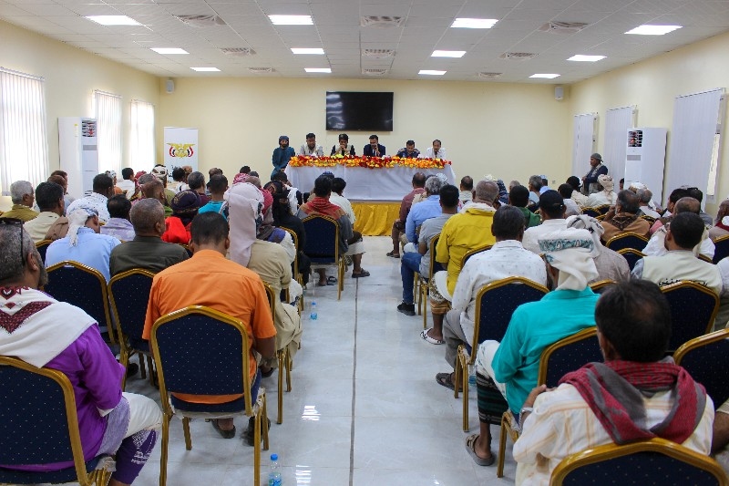 أمين عام محلي حضرموت يناقش مع قيادات السلطة المحلية بمديرية المكلا التدابير الإحترازية لمواجهة الظاهرة الجوية ويقف أمام أوضاع التعليم بالمديرية أمين عام محلي حضرموت يناقش مع قيادات السلطة المحلية بمديرية المكلا التدابير الإحترازية لمواجهة الظاهرة الجوية ويقف أمام أوضاع التعليم بالمديرية