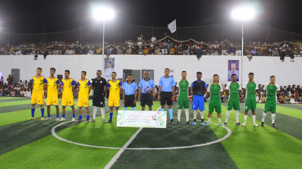 اختتام بطولة فريق الصاعقة لكرة القدم بحضور رسمي وشعبي كبير .. وفريق الصمود بتاربة يتوج بطلا للبطولة بعد فوزه في النهائي على الوحدة بالغرف بخماسية "شاهد الصور" اختتام بطولة فريق الصاعقة لكرة القدم بحضور رسمي وشعبي كبير .. وفريق الصمود بتاربة يتوج بطلا للبطولة بعد فوزه في النهائي على الوحدة بالغرف بخماسية "شاهد الصور"