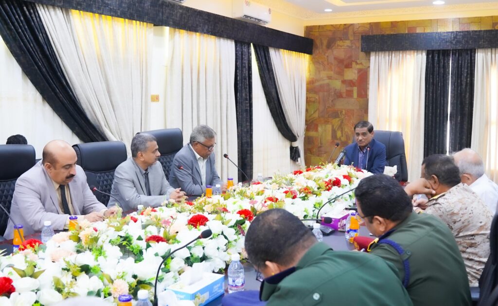 البحسني يرأس اجتماعًا للجنة العليا للاحتفال بالذكرى الثامنة لتحرير ساحل حضرموت من القاعدة البحسني يرأس اجتماعًا للجنة العليا للاحتفال بالذكرى الثامنة لتحرير ساحل حضرموت من القاعدة