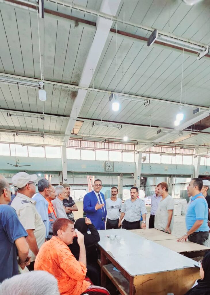 تنفيذاً لتوجيهات رئاسة الوزراء لضبط ومتابعة الانضباط الوظيفي وتفاعلا مع قرار معالي الأخ وزير الخدمة المدنية والتأمينات د.عبدالناصر الوالي بشأن الانضباط الوظيفي في كافة مرافق الدولة .. الدكتور السقاف ينفذ نزول مفاجئ لفروع مطابع الكتاب المدرسي بالمنصورة في أول يوم للدوام الرسمي بعد انقضاء إجازة عيد الفطر وايضا يومنا هذا في فرع المطابع المدرسية بوحدة المعلا تنفيذاً لتوجيهات رئاسة الوزراء لضبط ومتابعة الانضباط الوظيفي وتفاعلا مع قرار معالي الأخ وزير الخدمة المدنية والتأمينات د.عبدالناصر الوالي بشأن الانضباط الوظيفي في كافة مرافق الدولة .. الدكتور السقاف ينفذ نزول مفاجئ لفروع مطابع الكتاب المدرسي بالمنصورة في أول يوم للدوام الرسمي بعد انقضاء إجازة عيد الفطر وايضا يومنا هذا في فرع المطابع المدرسية بوحدة المعلا